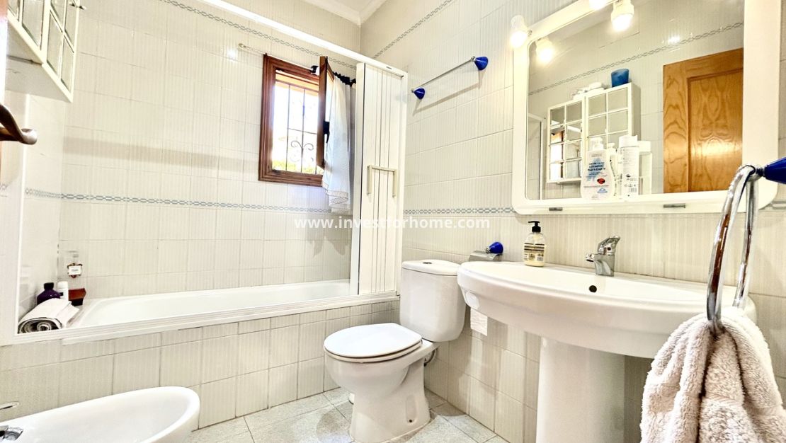 Verkoop - Villa - Orihuela Costa - Costa Blanca