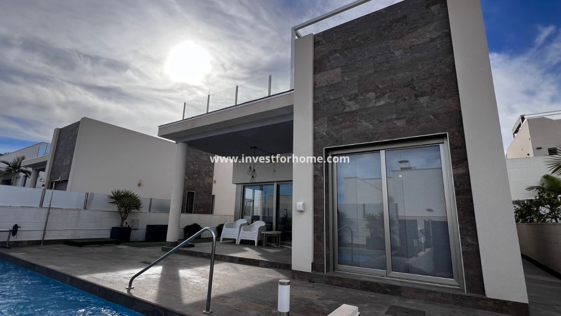 Verkoop - Villa - Orihuela Costa - Costa Blanca