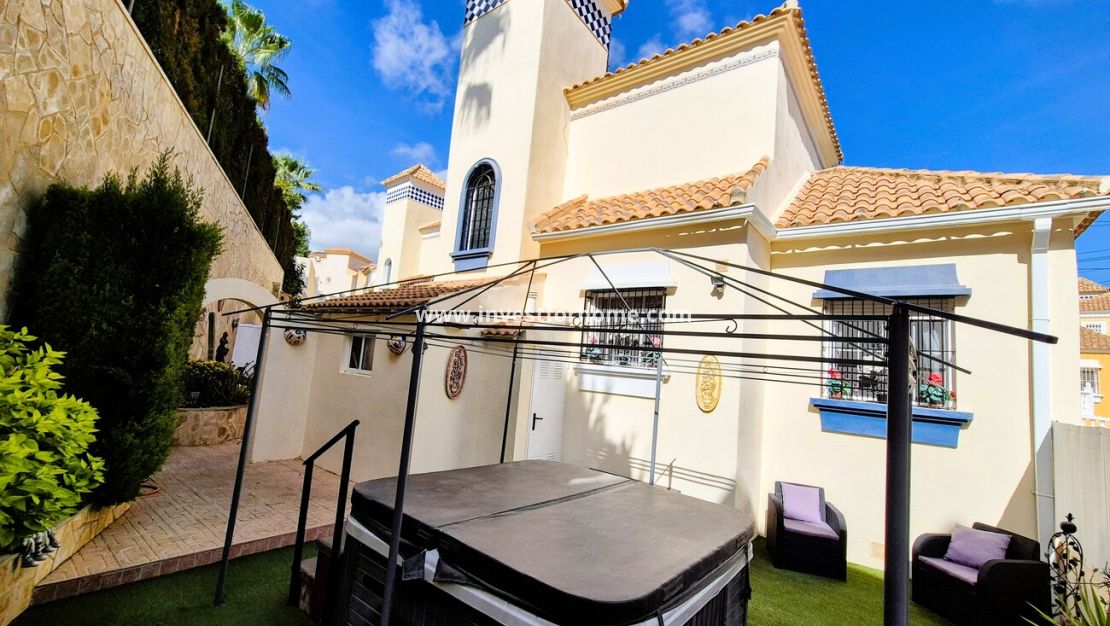 Verkoop - Villa - Orihuela Costa - Costa Blanca