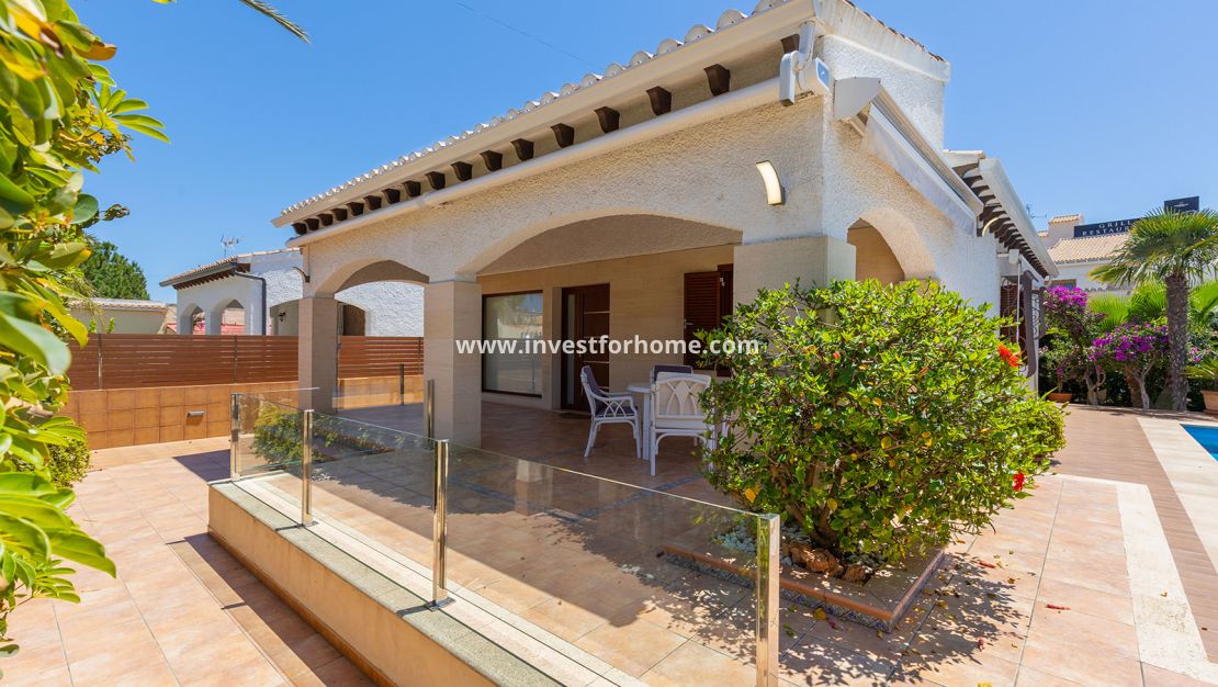 Verkoop - Villa - Orihuela Costa - Costa Blanca