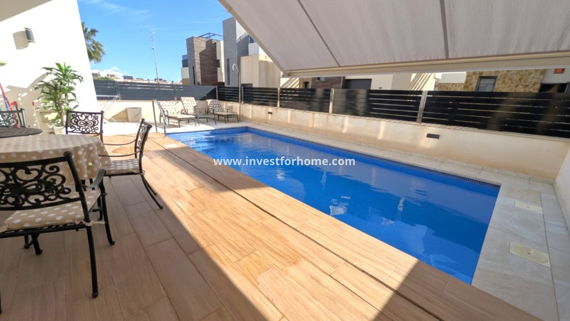Verkoop - Villa - Orihuela Costa - Costa Blanca