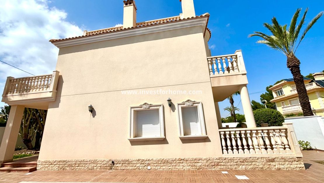 Verkoop - Villa - Orihuela Costa - Costa Blanca