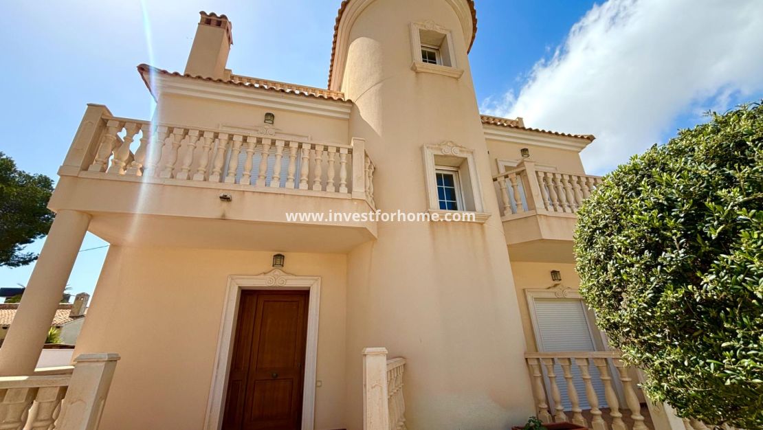 Verkoop - Villa - Orihuela Costa - Costa Blanca