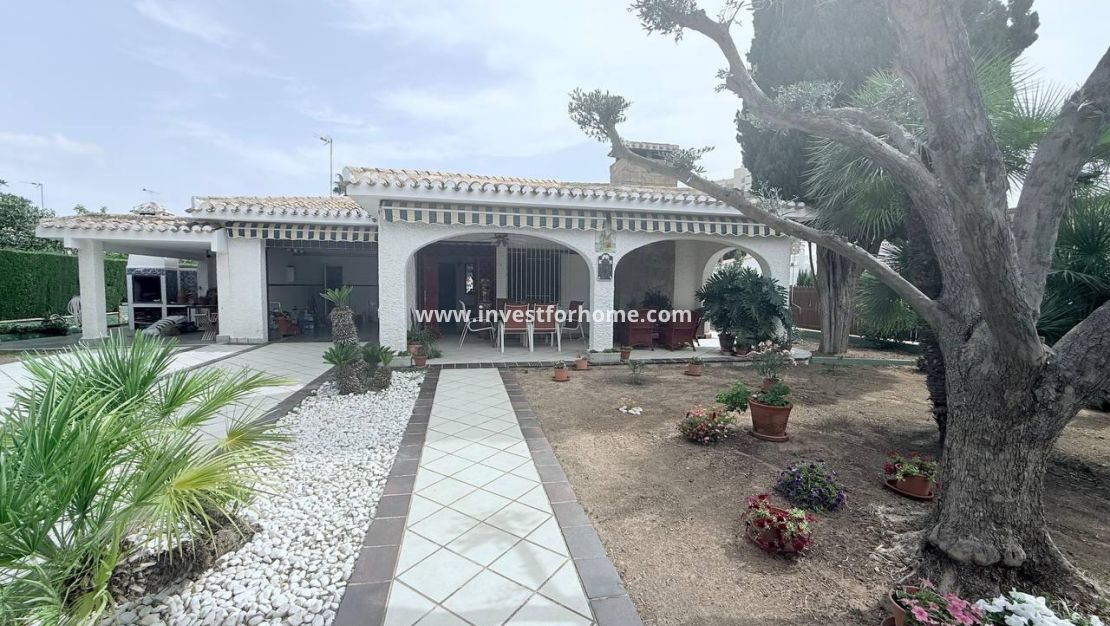 Verkoop - Villa - Orihuela Costa - Dehesa De Campoamor