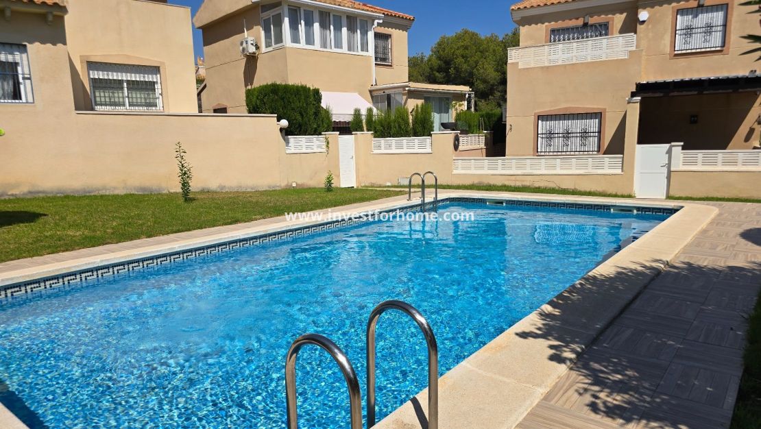 Verkoop - Villa - Orihuela Costa - Inland
