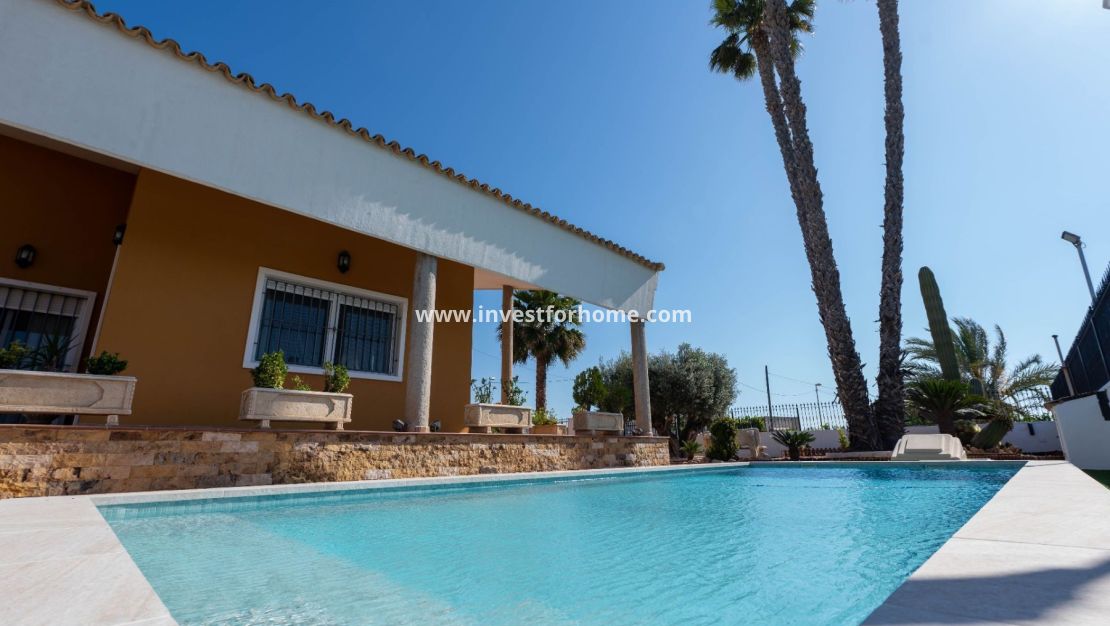 Verkoop - Villa - Orihuela Costa - Inland