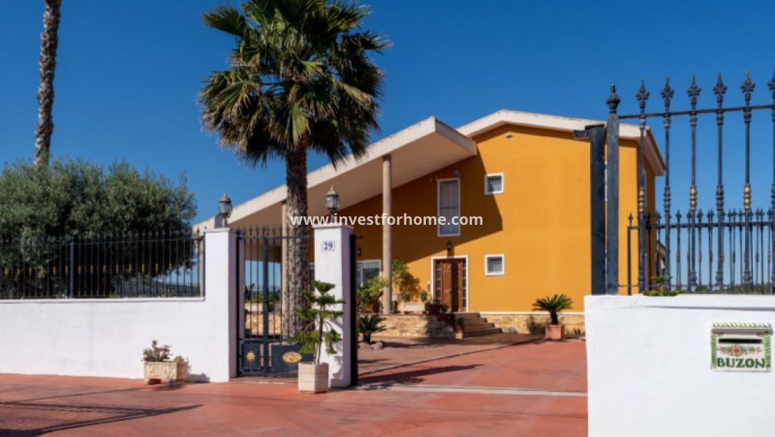 Verkoop - Villa - Orihuela Costa - Inland