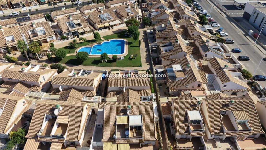 Verkoop - Villa - Orihuela Costa - La Zenia