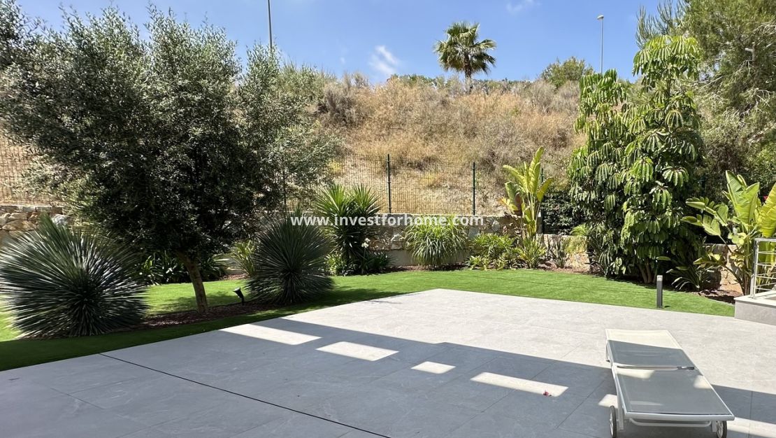 Verkoop - Villa - Orihuela Costa - Las Colinas Golf