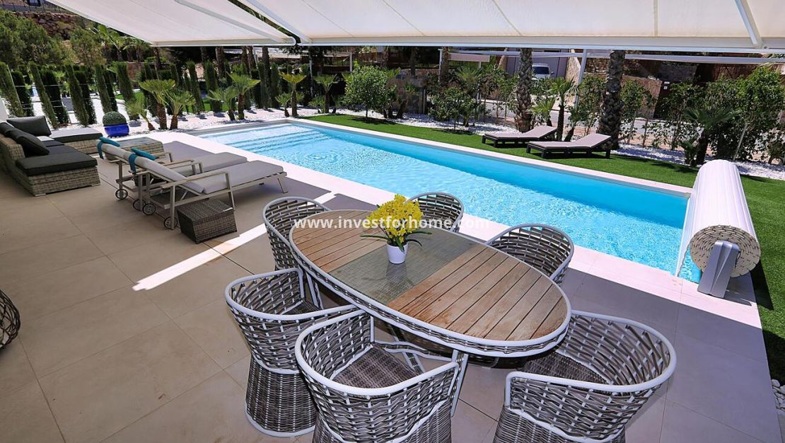 Verkoop - Villa - Orihuela Costa - Las Colinas Golf