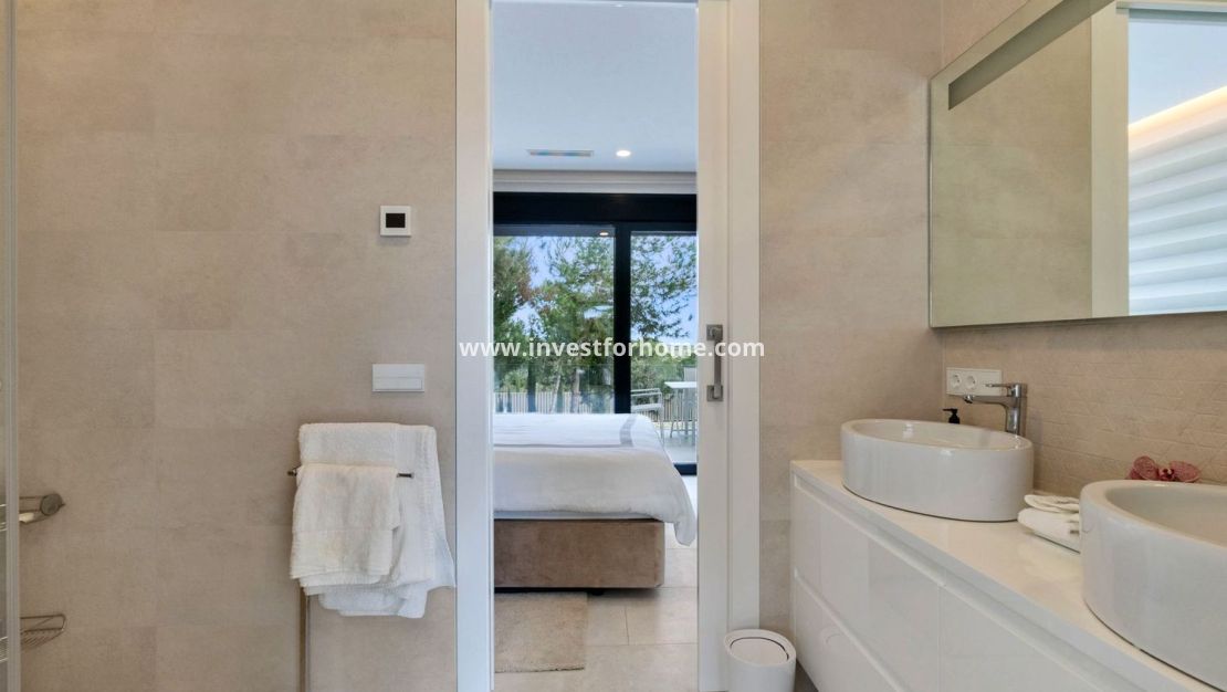 Verkoop - Villa - Orihuela Costa - Las Colinas Golf