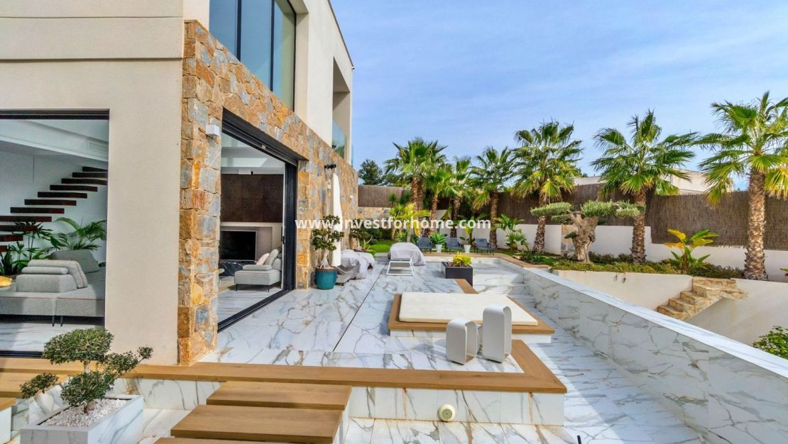 Verkoop - Villa - Orihuela Costa - Las Colinas Golf