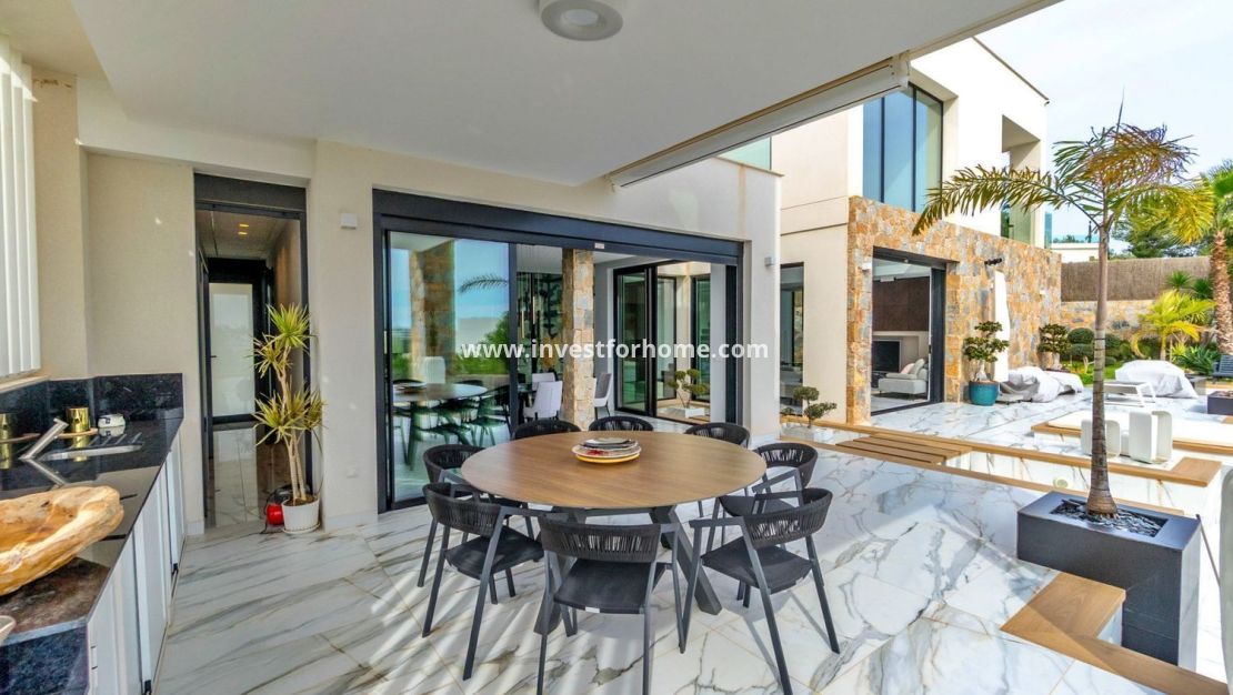 Verkoop - Villa - Orihuela Costa - Las Colinas Golf