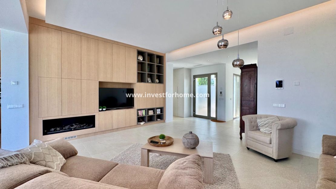 Verkoop - Villa - Orihuela Costa - Las Colinas Golf