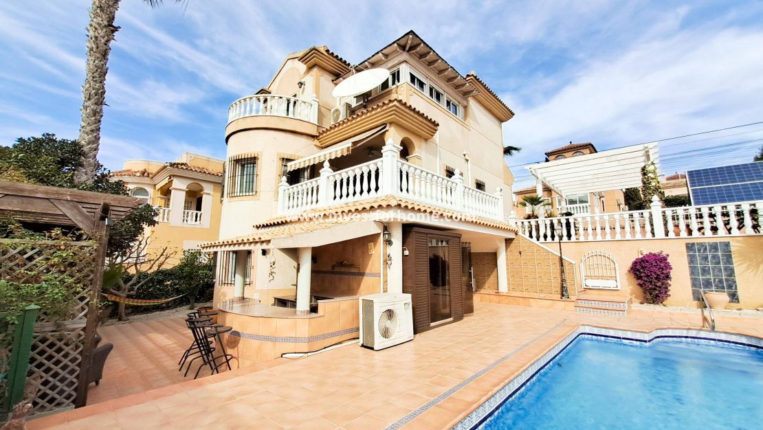 Verkoop - Villa - Orihuela Costa - Las Filipinas