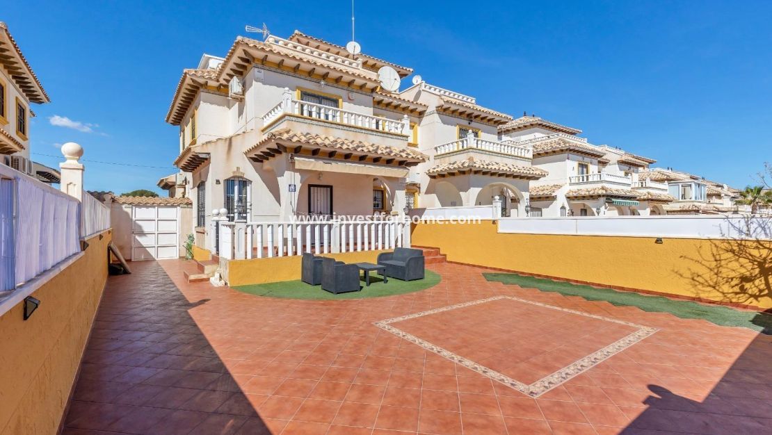 Verkoop - Villa - Orihuela Costa - Lomas de Cabo Roig