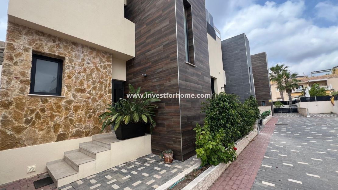 Verkoop - Villa - Orihuela Costa - Lomas De Cabo Roig