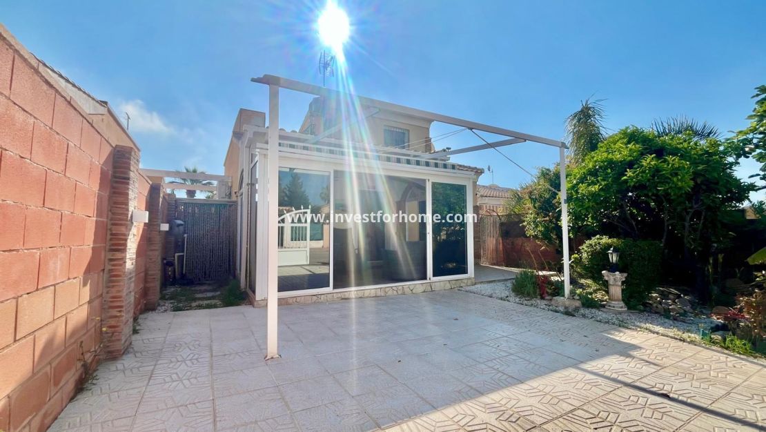 Verkoop - Villa - Orihuela Costa - Los Almendros-la Florida