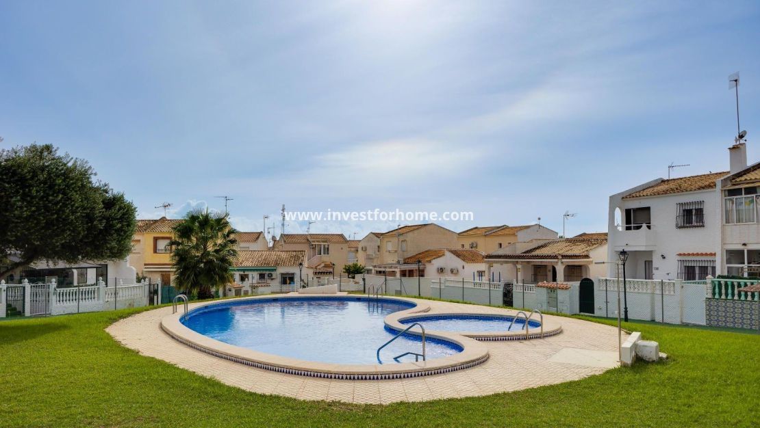 Verkoop - Villa - Orihuela Costa - Playa Flamenca