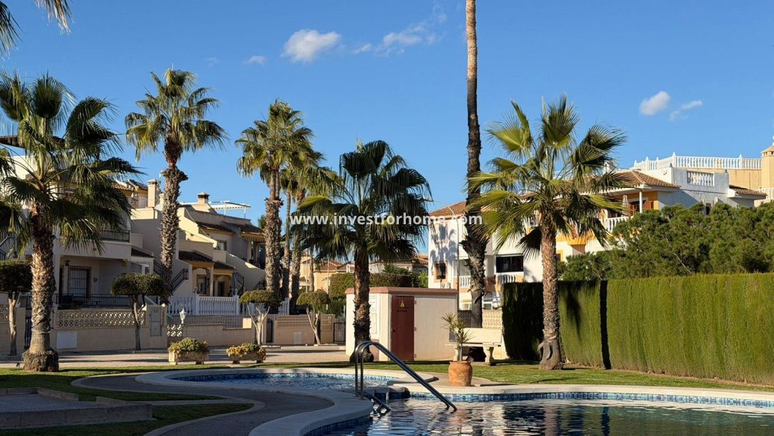 Verkoop - Villa - Orihuela Costa - Playa Flamenca