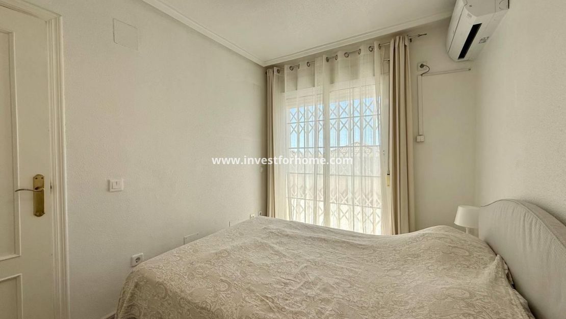 Verkoop - Villa - Orihuela Costa - Playa Flamenca
