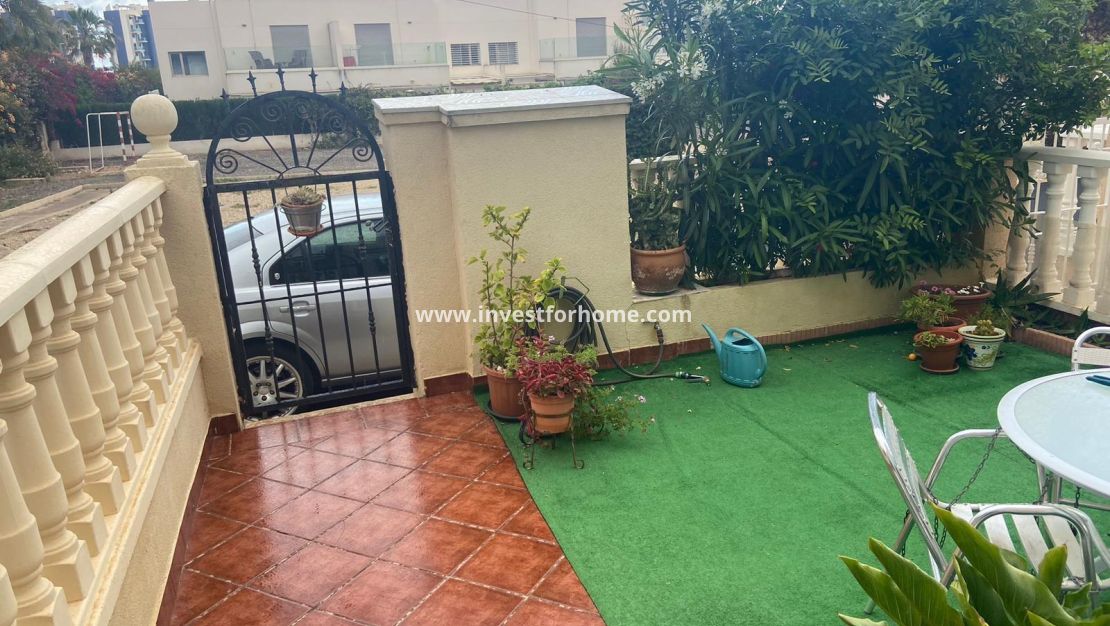 Verkoop - Villa - Orihuela Costa - Punta Prima