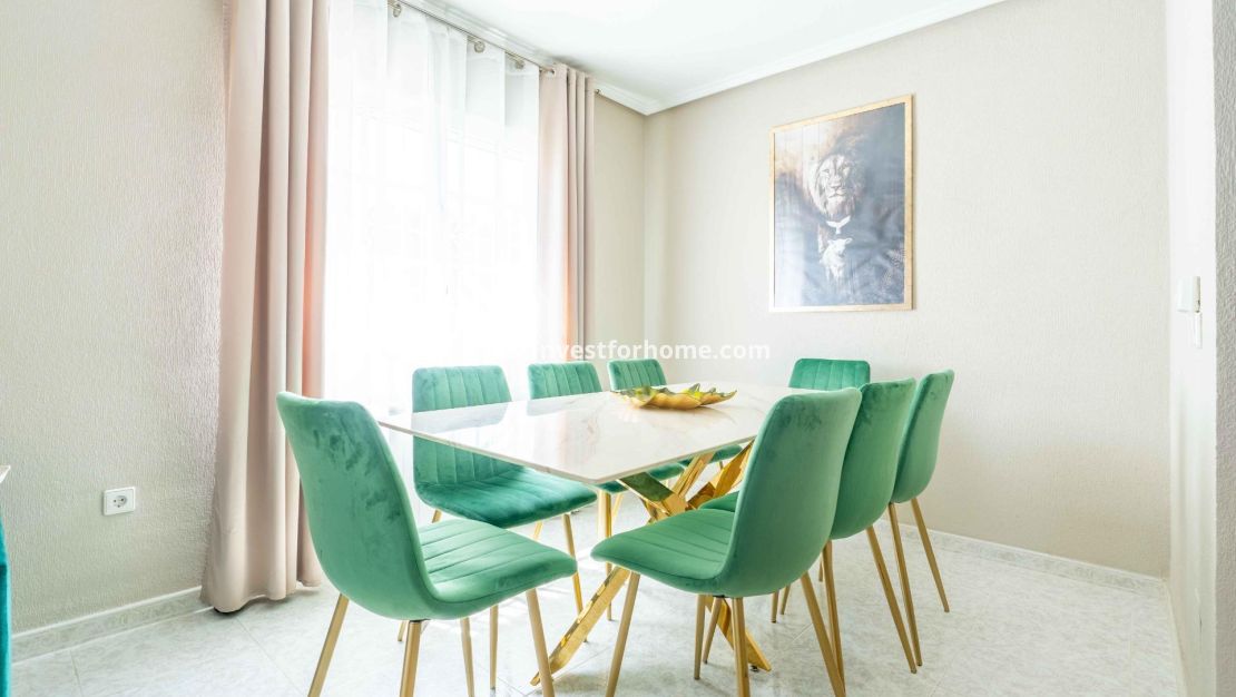 Verkoop - Villa - Orihuela Costa - Punta Prima