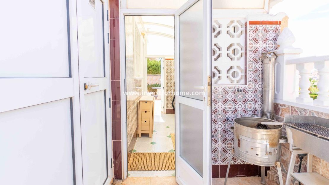 Verkoop - Villa - Orihuela Costa - Punta Prima