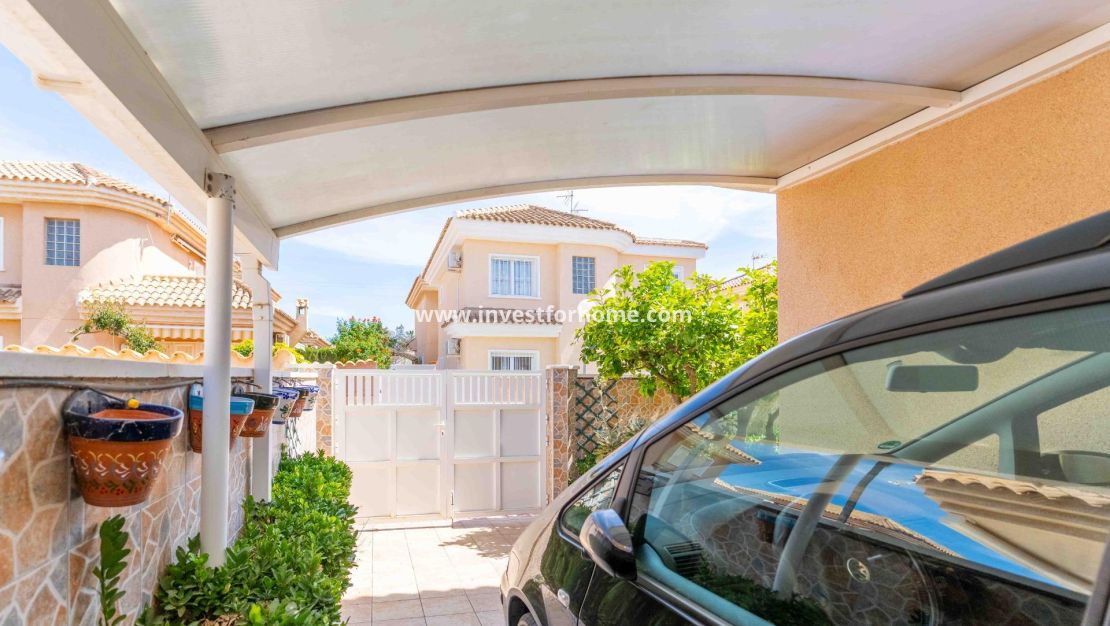 Verkoop - Villa - Orihuela Costa - Punta Prima
