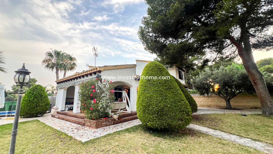Verkoop - Villa - Orihuela Costa - Punta Prima