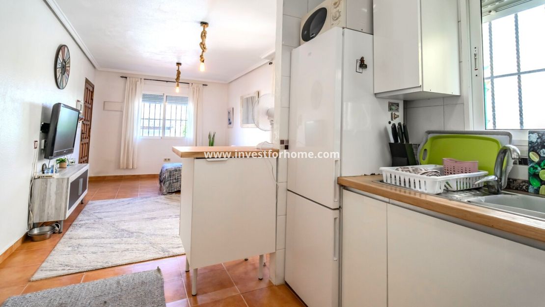 Verkoop - Villa - Orihuela Costa - Res Valle de los pinos