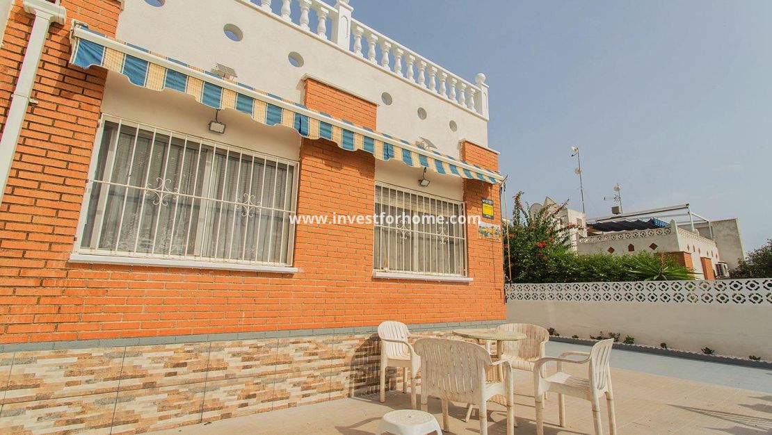 Verkoop - Villa - Orihuela Costa - Urbanización Perla Del Mar