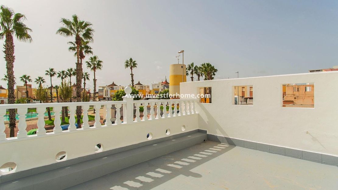 Verkoop - Villa - Orihuela Costa - Urbanización Perla Del Mar