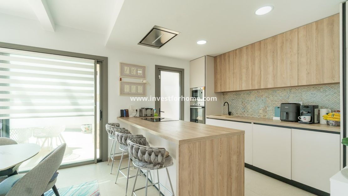 Verkoop - Villa - Orihuela Costa - Villamartin Golf