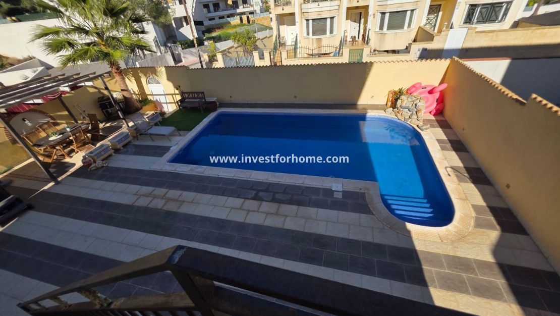 Verkoop - Villa - Orihuela Costa - Villamartín-las Filipinas