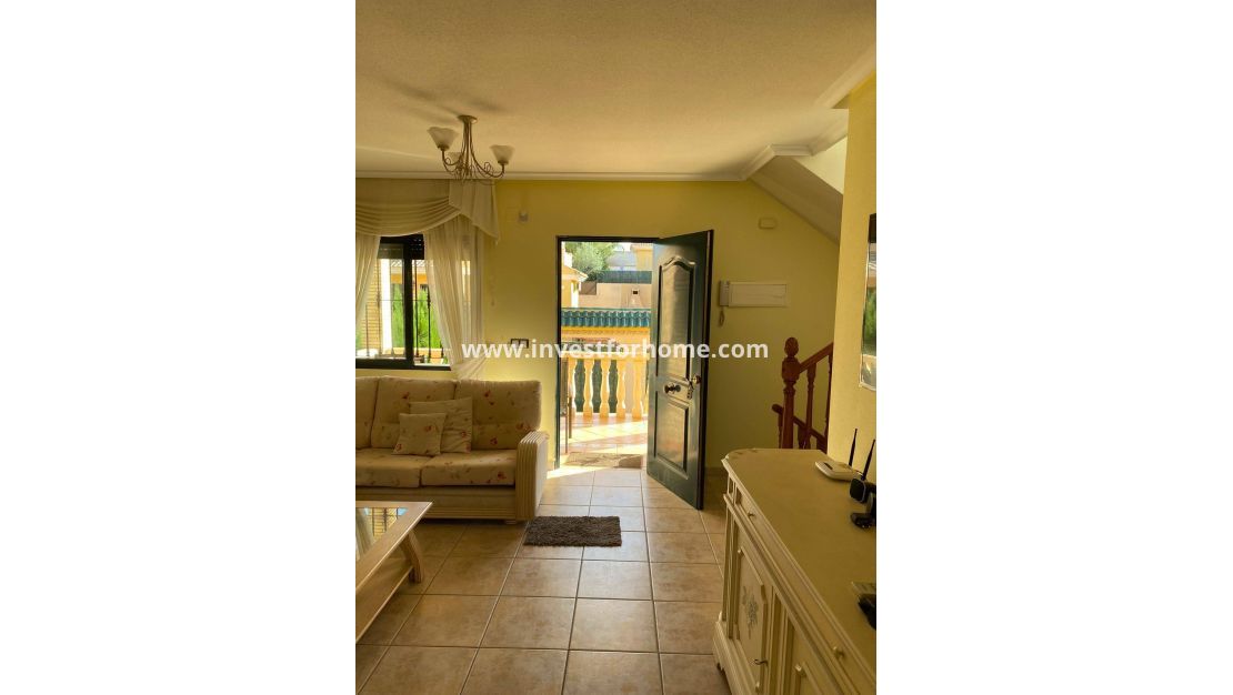 Verkoop - Villa - Orihuela Costa - Villamartín-las Filipinas