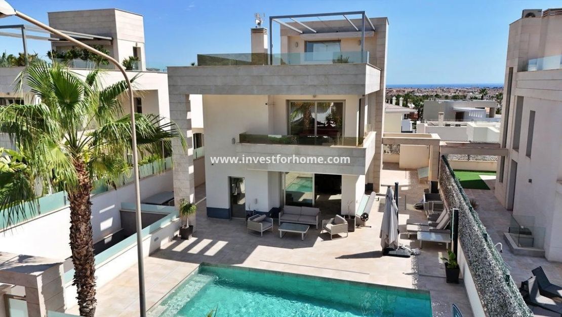 Verkoop - Villa - Orihuela Costa - Villamartín