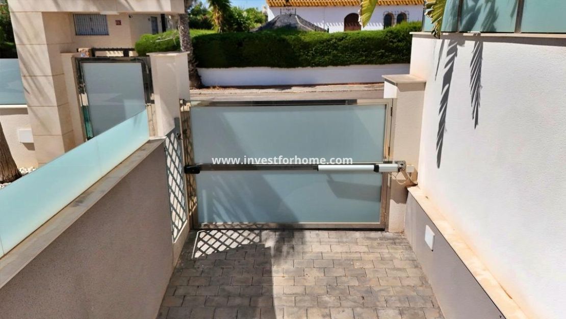 Verkoop - Villa - Orihuela Costa - Villamartín