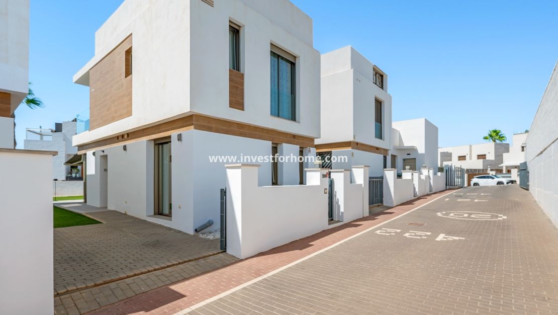 Verkoop - Villa - Orihuela Costa - Villamartín