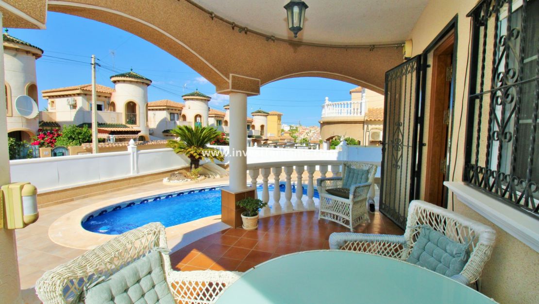 Verkoop - Villa - Orihuela Costa - Villamartín