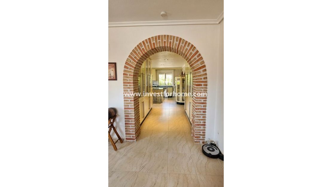 Verkoop - Villa - Pinar de Campoverde - Inland