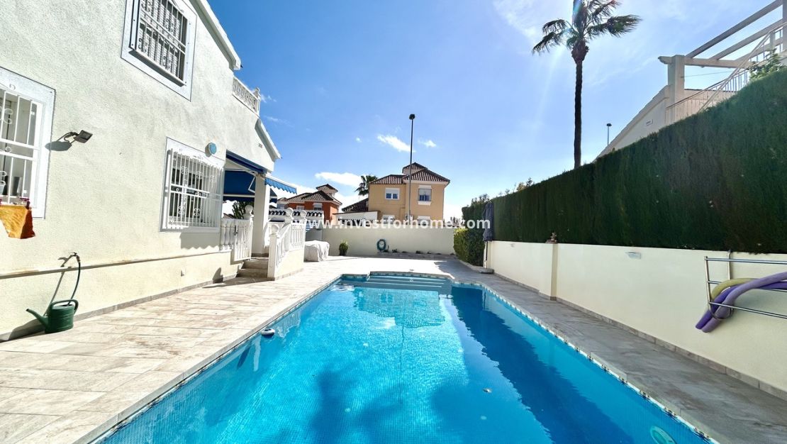 Verkoop - Villa - Pinar de Campoverde - Inland