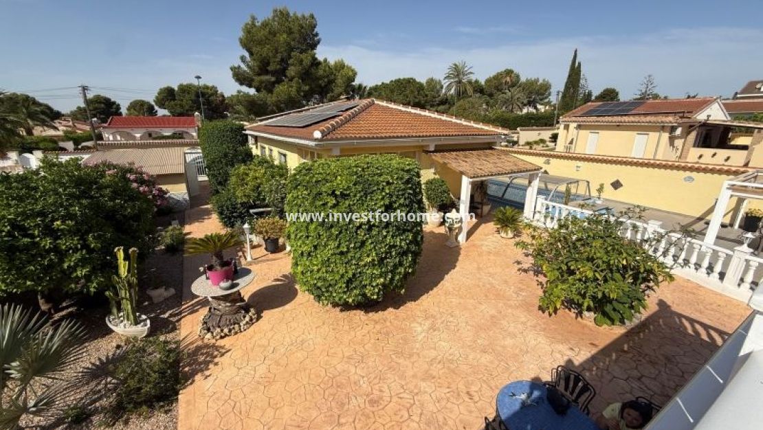 Verkoop - Villa - Pinar de Campoverde - Inland