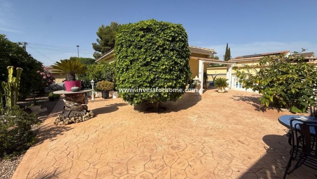Verkoop - Villa - Pinar de Campoverde - Inland