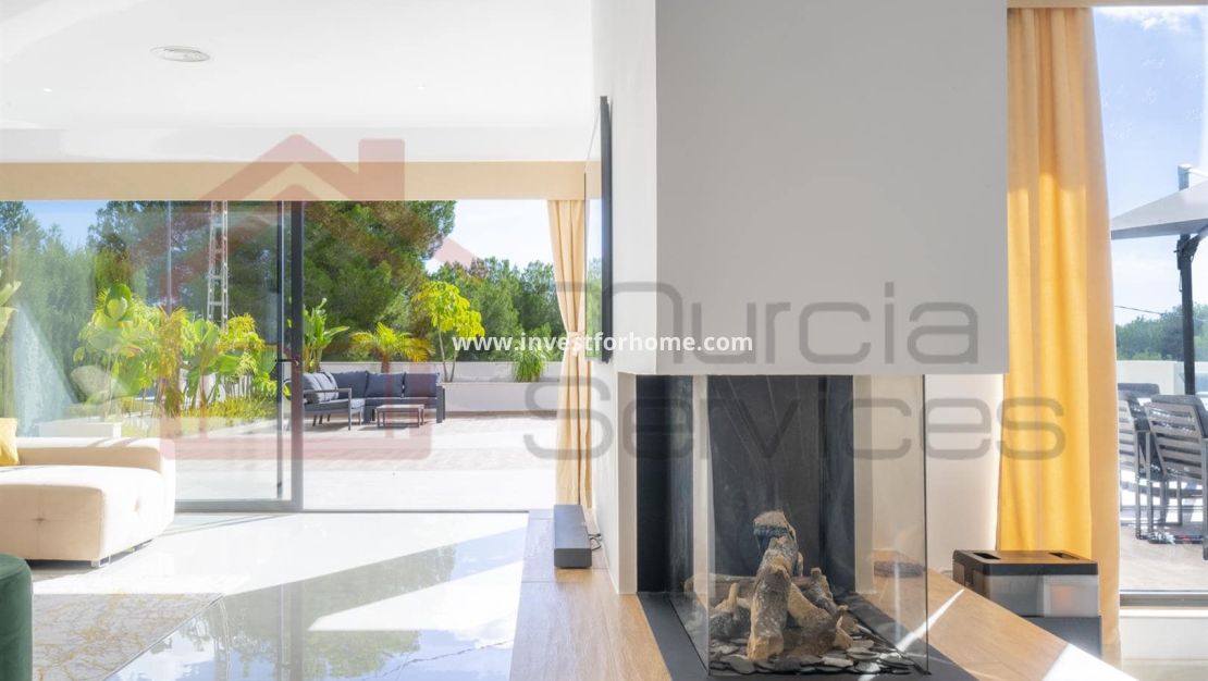 Verkoop - Villa - Pinar de Campoverde - Inland