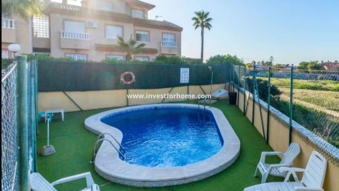 Verkoop - Villa - Torrevieja - aguas nuevas