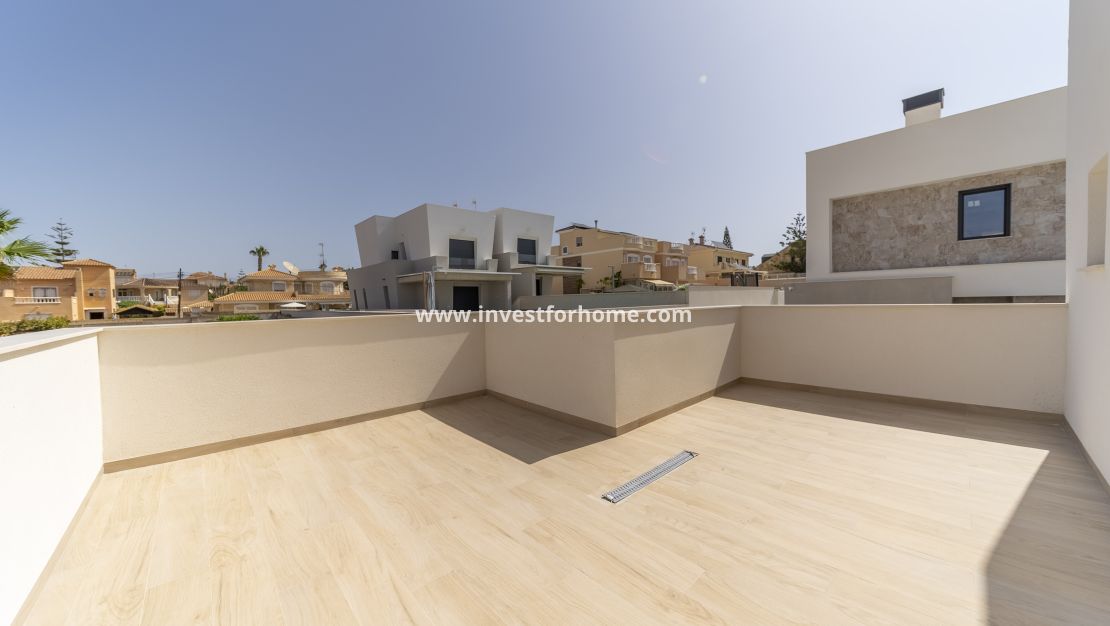 Verkoop - Villa - Torrevieja - aguas nuevas