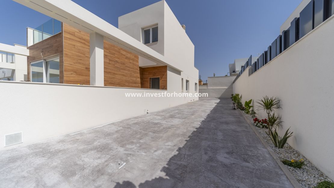 Verkoop - Villa - Torrevieja - aguas nuevas