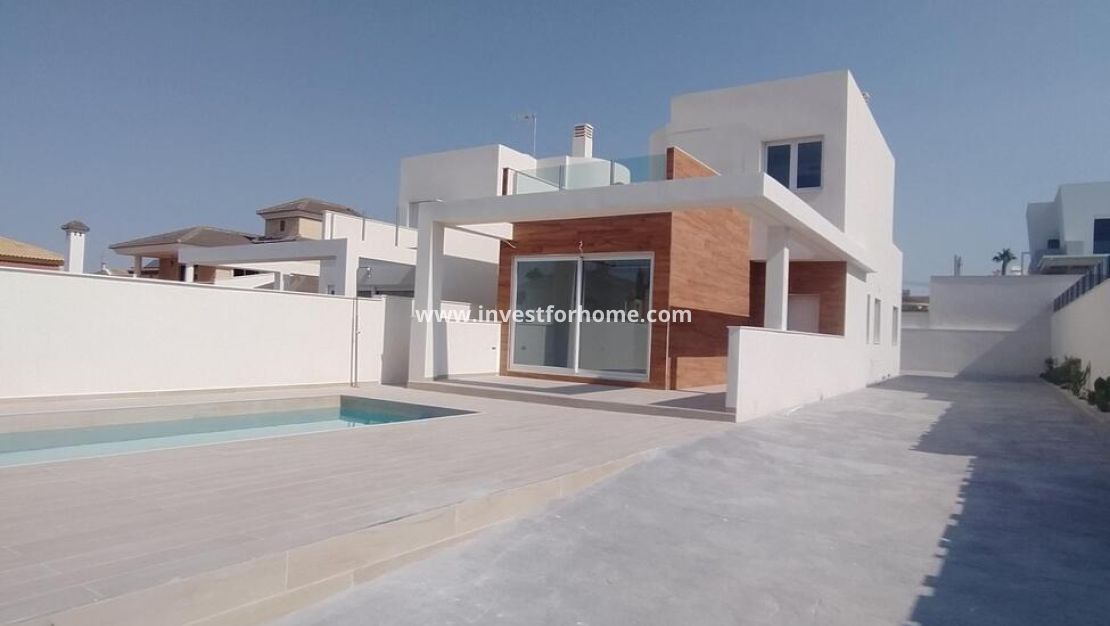 Verkoop - Villa - Torrevieja - aguas nuevas