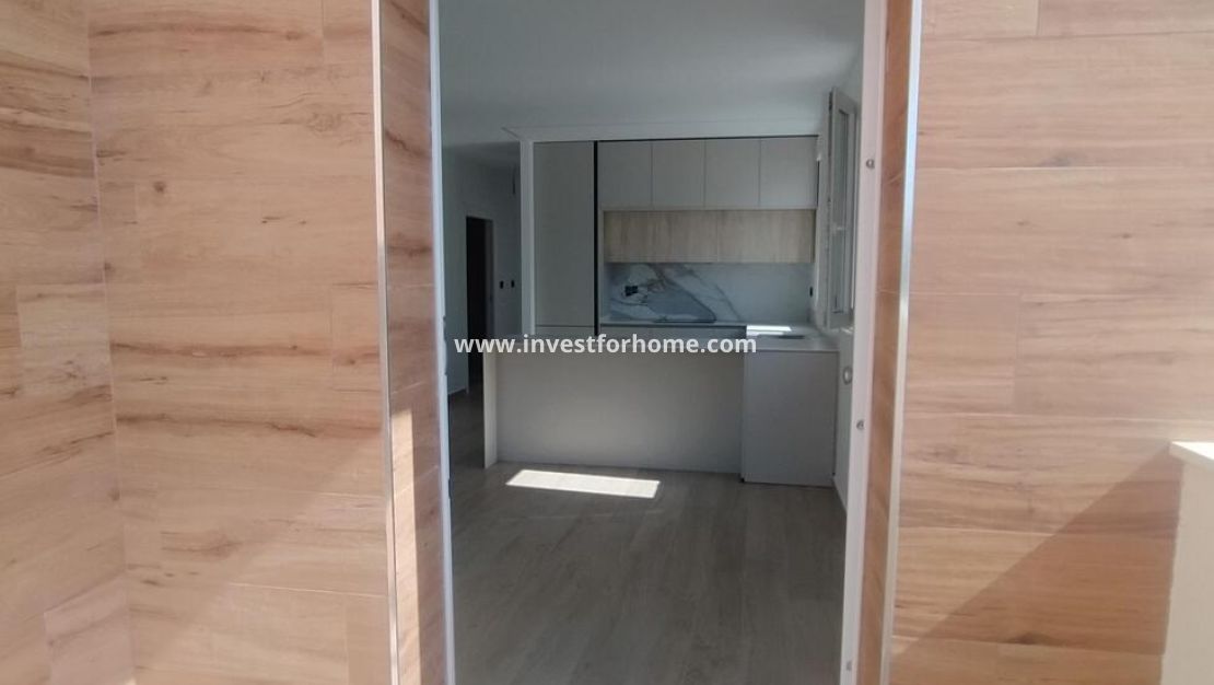 Verkoop - Villa - Torrevieja - aguas nuevas